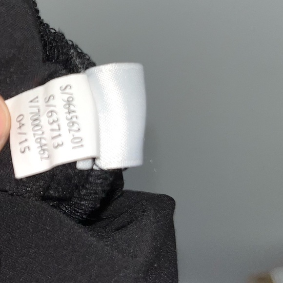 ATHLETA Black Ruched La Vita Crop Pants in Size 4 - Picture 9 of 10